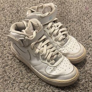 Nike Kids High-Top Sneakers - Cream and White